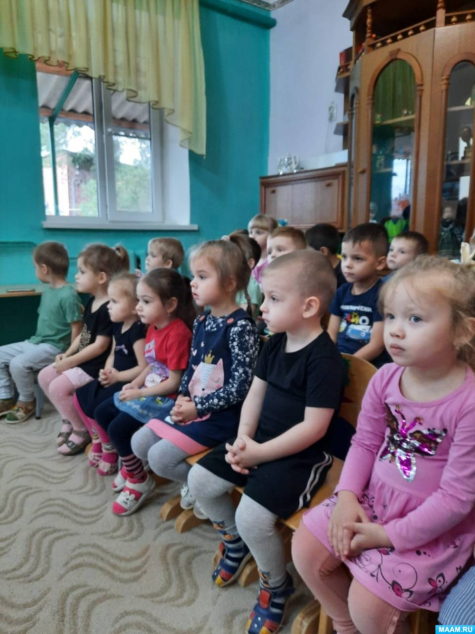 Смотреть фотографию №3 Фото №3 Провела воспитатель Ирина Ивановна Бортникова тема Знакомимся с правилами безопасного дорожного движения