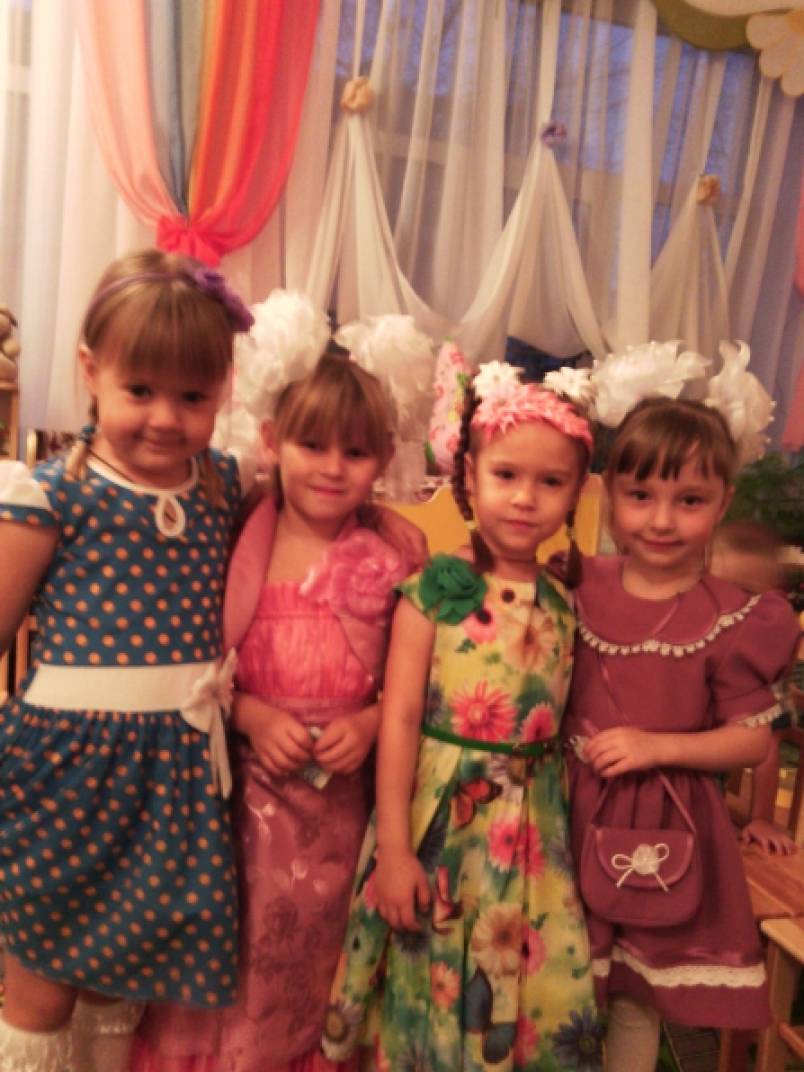 Смотреть фотографию №2 Фото №2 Все что поможет сделать этот праздник неповторимым и запоминающимся на долгие годы интересный сценарий новые стихи подарки и поделки нарядные и красивые детки