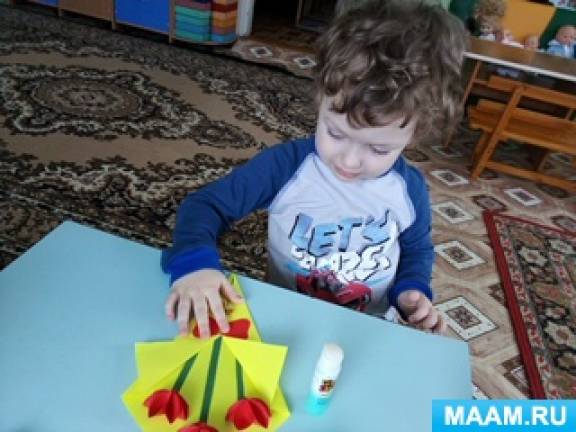 Букет в технике оригами для очаровательных мам