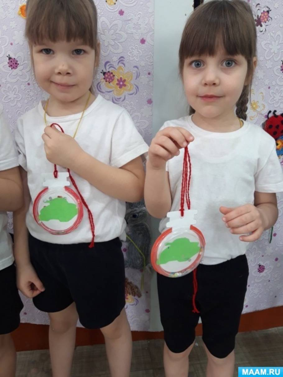Смотреть фотографию №7 Фото №7 Далее наклеивается на медаль красный круг