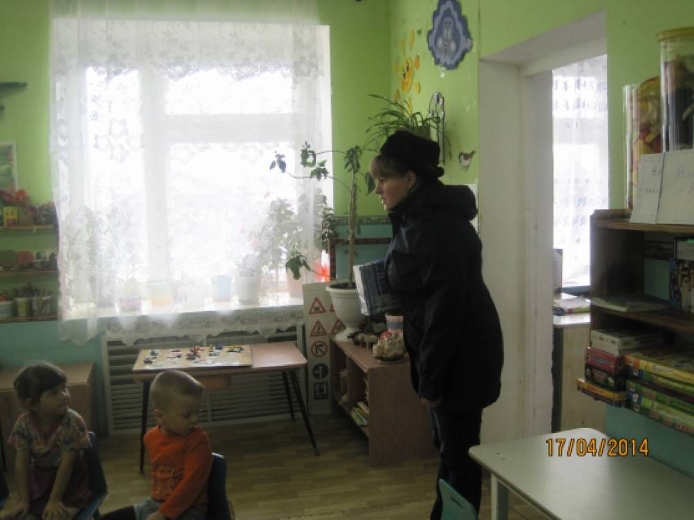 Сценарий развлечения по ПДД во второй младшей группе «Правила дорожные должен каждый знать» Фото Сценарий развлечения по ПДД во второй младшей группе «Правила дорожные должен каждый знать»
