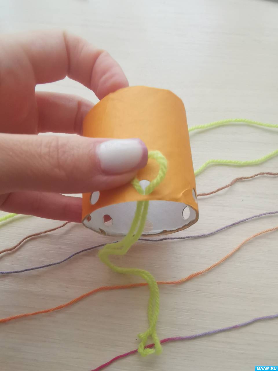 Осьминог из втулки от туалетной