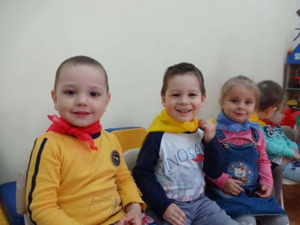 Цикл подготовки к празднику 1 мая в ясельной группе Фото Цикл подготовки к празднику 1 мая в ясельной группе