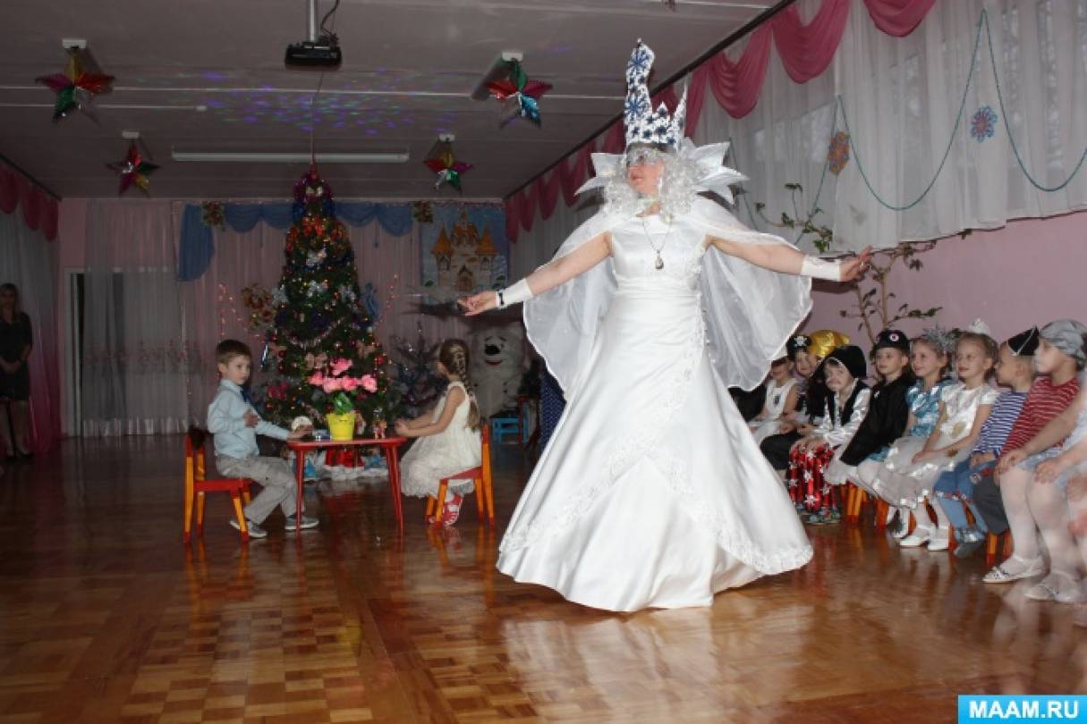 образ зимы на утренник в детском саду. королева на детском утреннике. снежная королева в садике утренник. снежная королёва в дет саду. снежная королева на утреннике средняя группа.