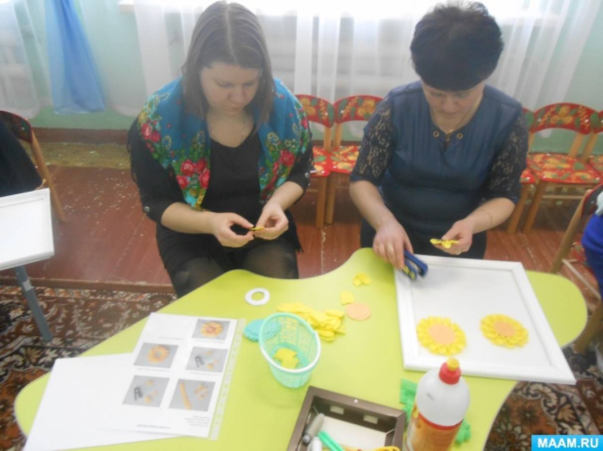 Мастер-класс детской поделки из вискозных салфеток: Яркая поделка из вискозных салфеток своими руками – букет из одуванчиков