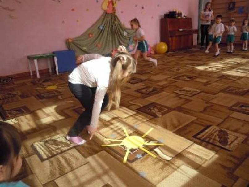 Фотоотчет спортивного досуга, посвященного Дню космонавтики для детей старшего возраста. Фото Фотоотчет спортивного досуга, посвященного Дню космонавтики для детей старшего возраста.