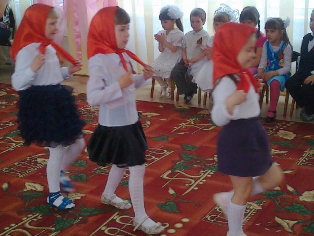 Смотреть фотографию №1 Фото №1 Праздник Победы это праздник весны День поражения жестокой войны День поражения насилия и зла День воскрешения любви и добра