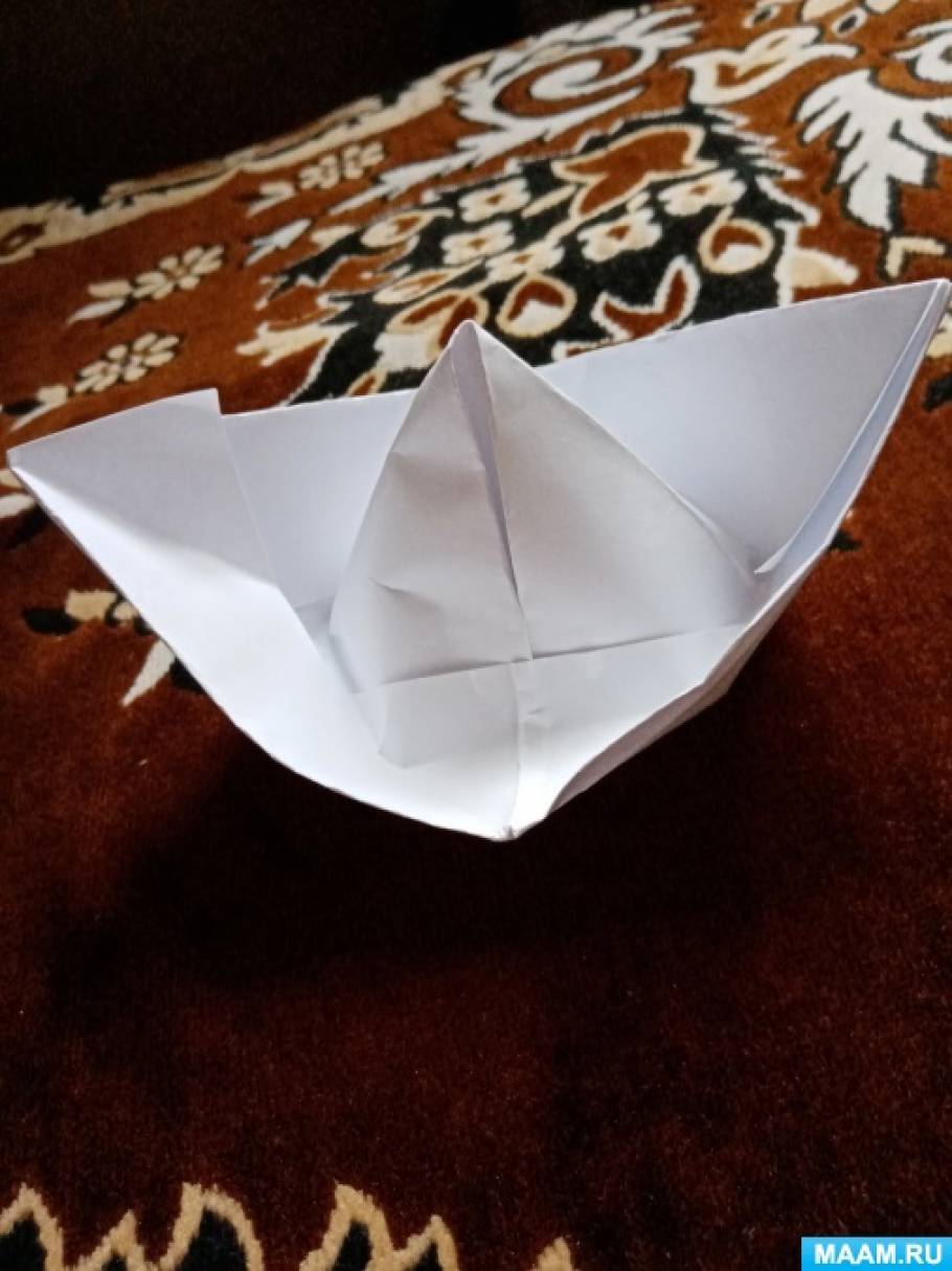 Мастер-класс по изготовлению бумажного кораблика в технике «оригами» для детей младшей группы и их родителей