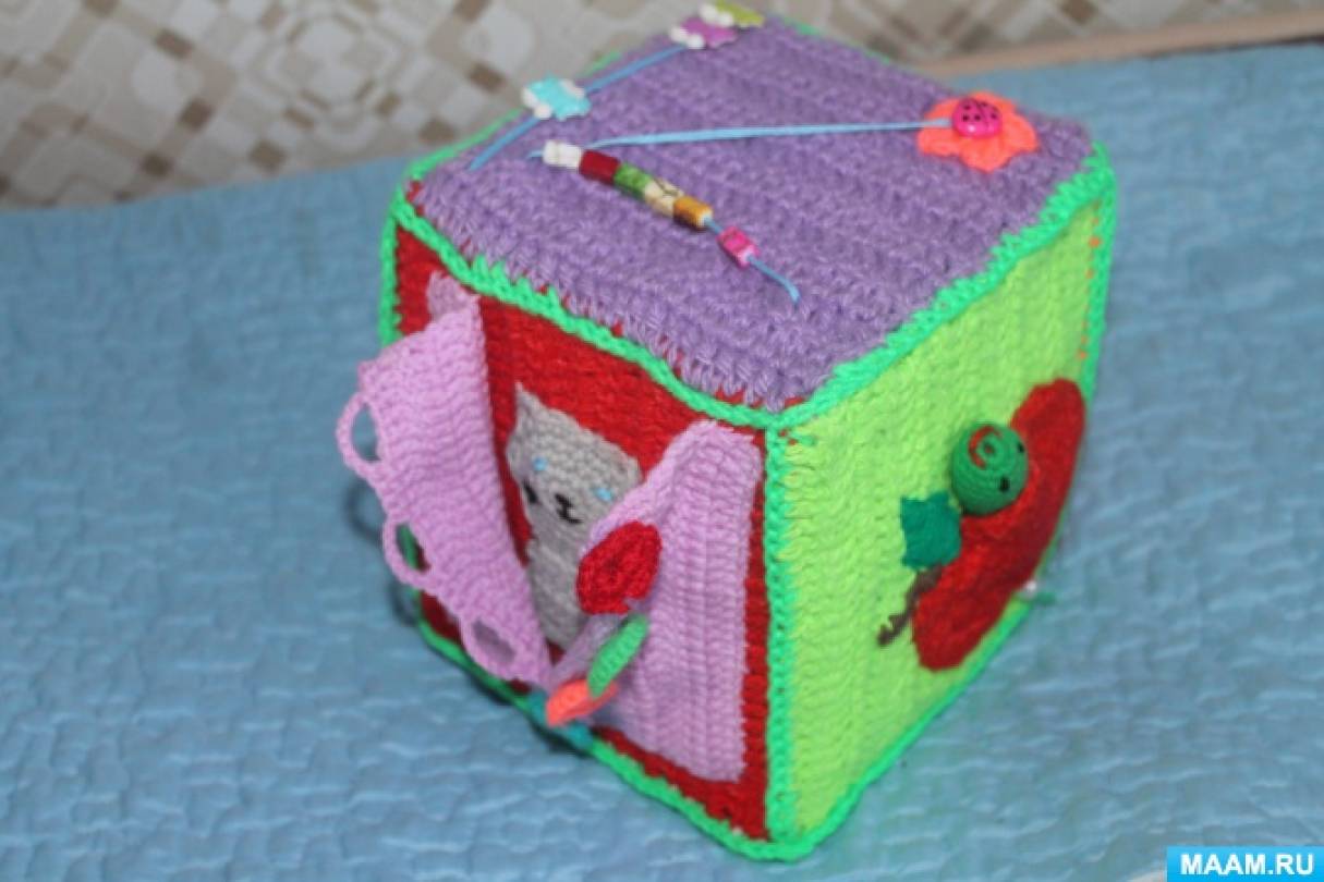 Дидактическое пособие по развитию мелкой моторики «Развивающий кубик ...