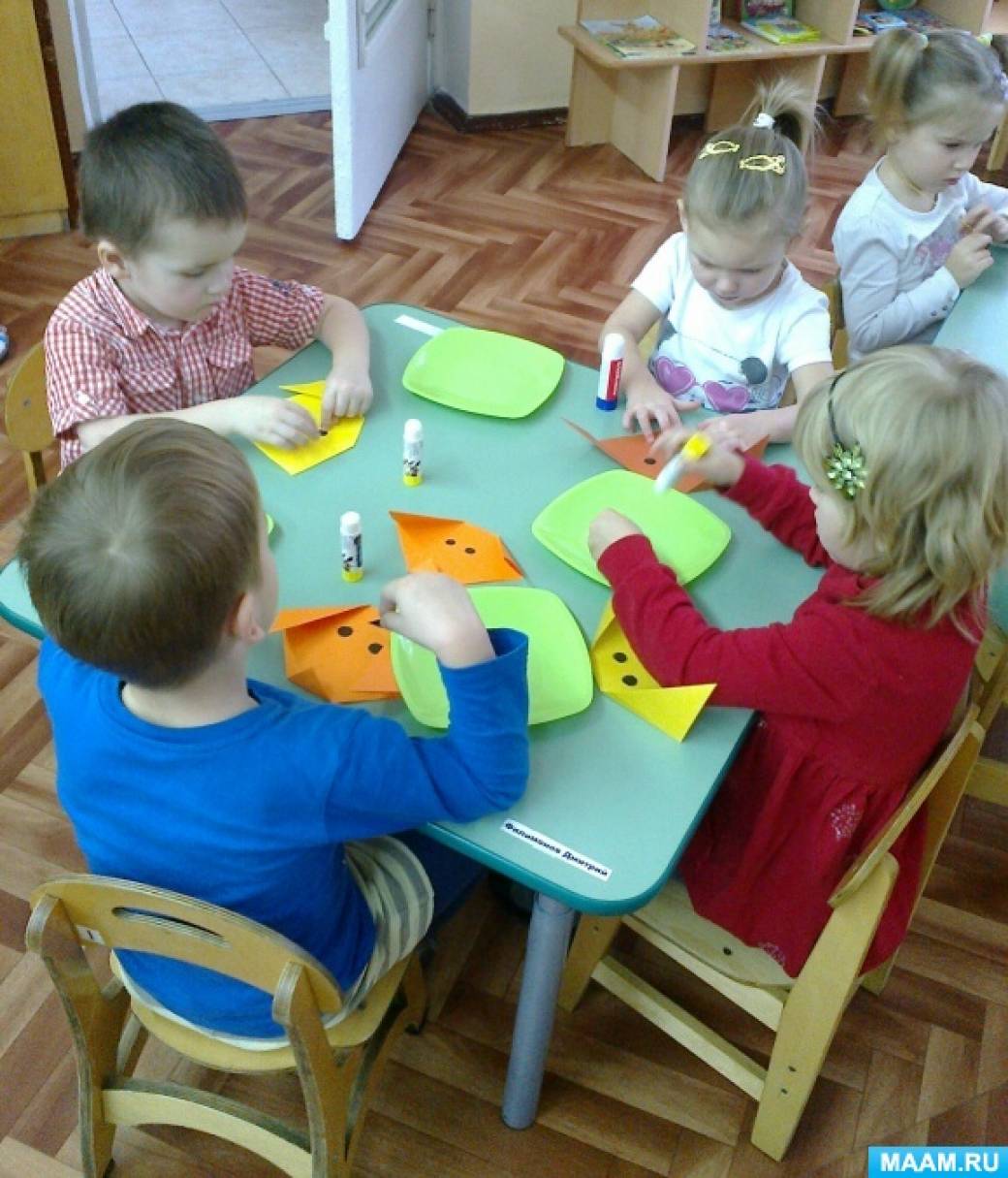 развлечение для детей 2 младшей группы на 8 марта