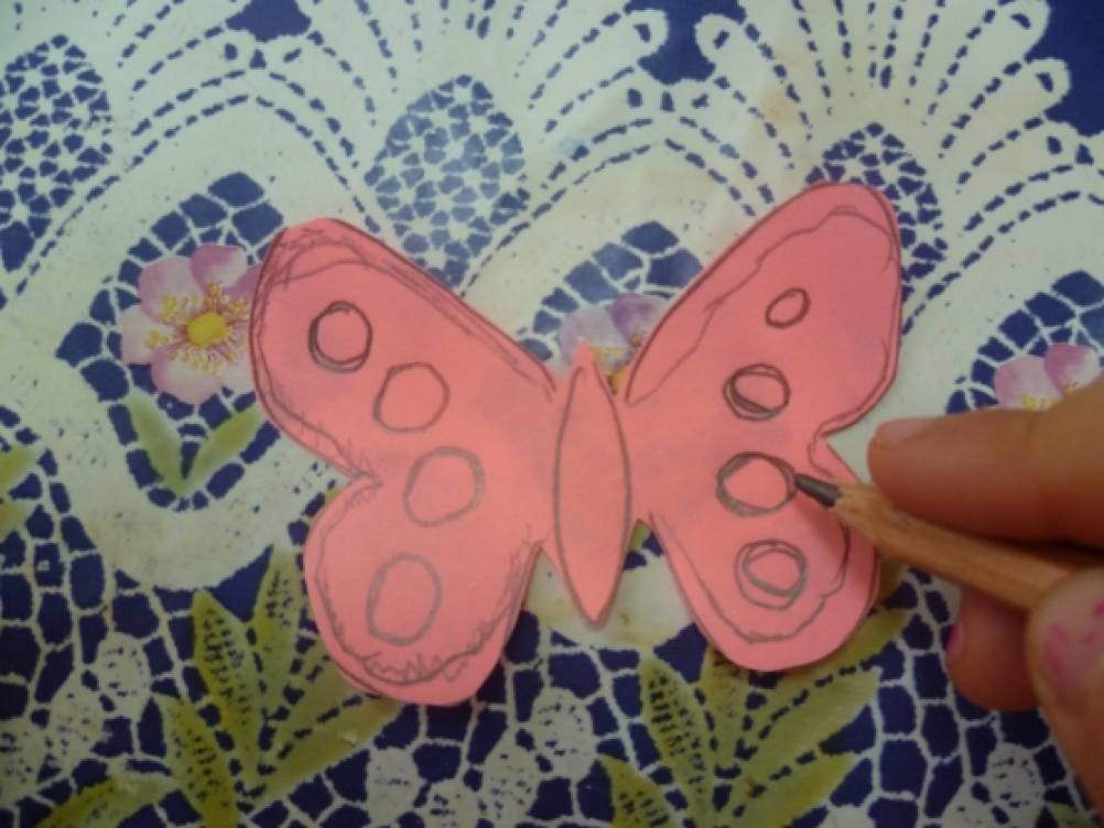 Как сделать бабочку из бумаги легко