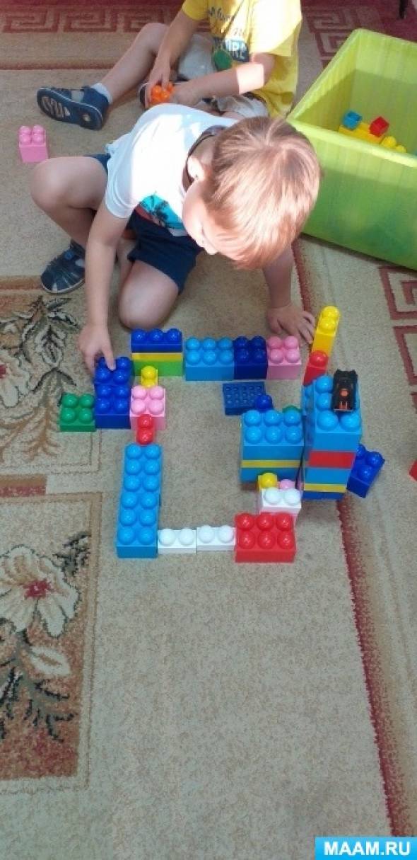 Игры с использованием конструкторов Лего в детском саду