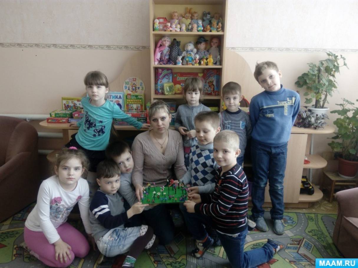 Конспект по сюжетной коллективной лепке «Мы на луг ходили, мы лужок лепили» Фото Конспект по сюжетной коллективной лепке «Мы на луг ходили, мы лужок лепили»