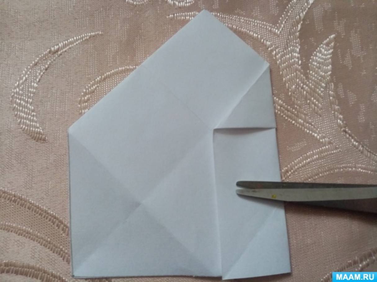 Как сделать новогодние украшения из бумаги