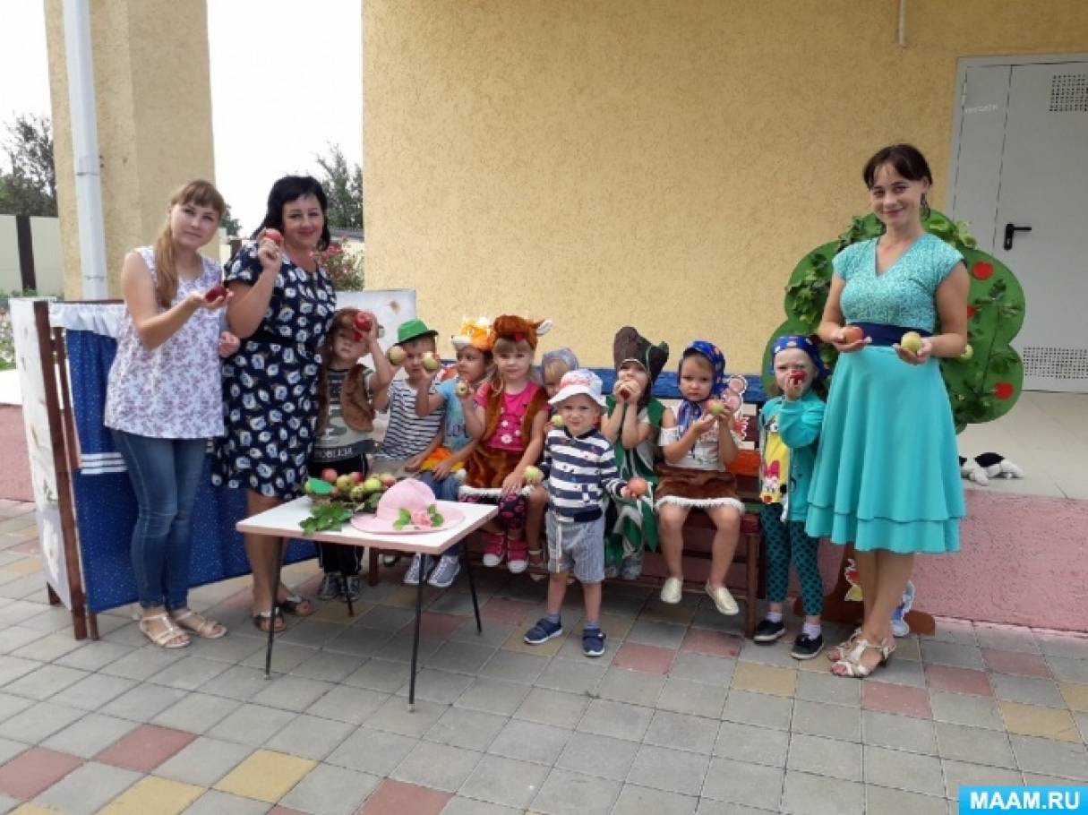 украшение зала на яблочный спас в детском саду. Смотреть фото украшение зала на яблочный спас в детском саду. Смотреть картинку украшение зала на яблочный спас в детском саду. Картинка про украшение зала на яблочный спас в детском саду. Фото украшение зала на яблочный спас в детском саду