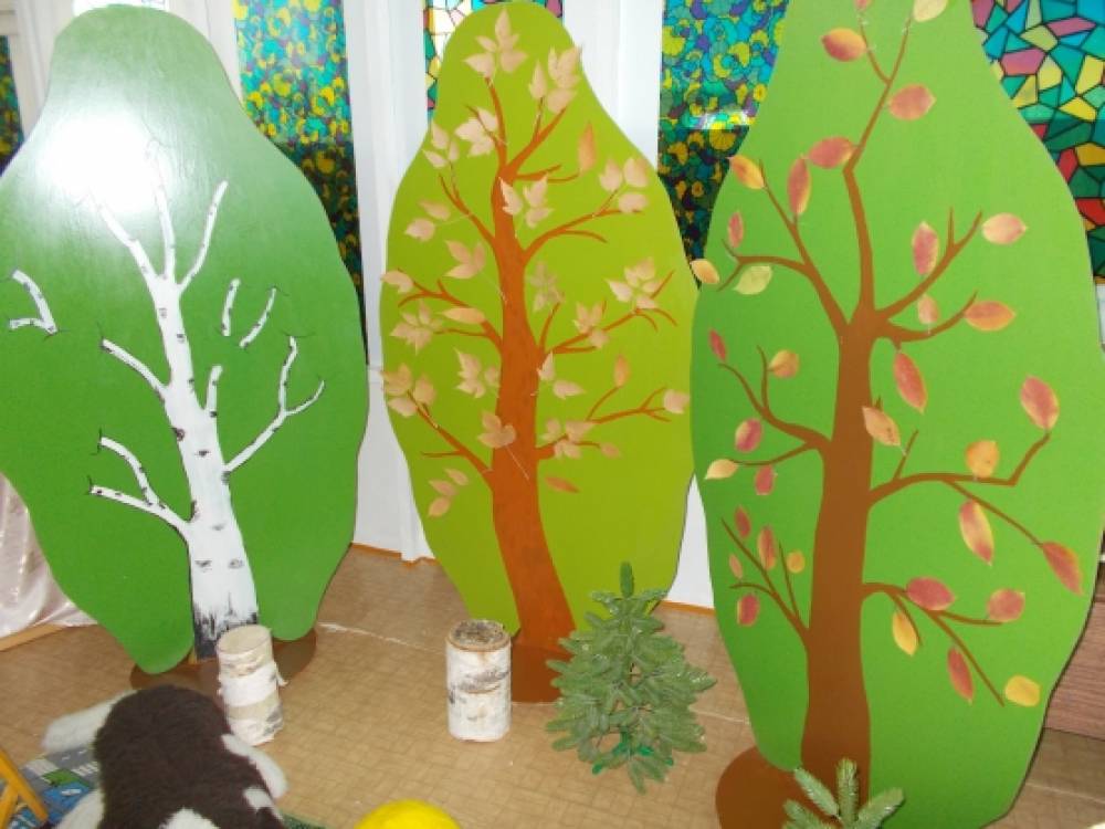 дерево своими руками декорация для детского сада