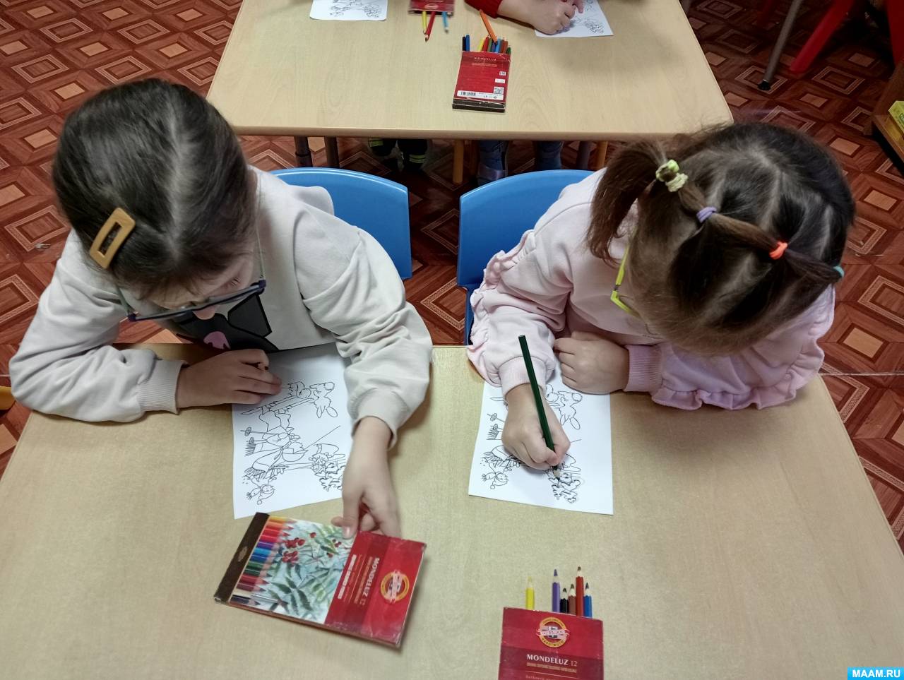 собрано в саду. осенний труд. урожай яблок в 16 т 128 кг рассчитывали уложить в 576 одинаковых. в саду собрали 840 ц яблок их было в 2 раза больше раза больше чем. сбор урожая.