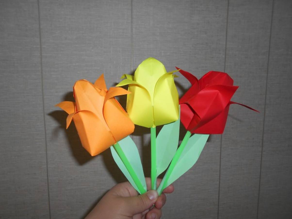 Мастерим оригами «Тюльпаны» из бумаги