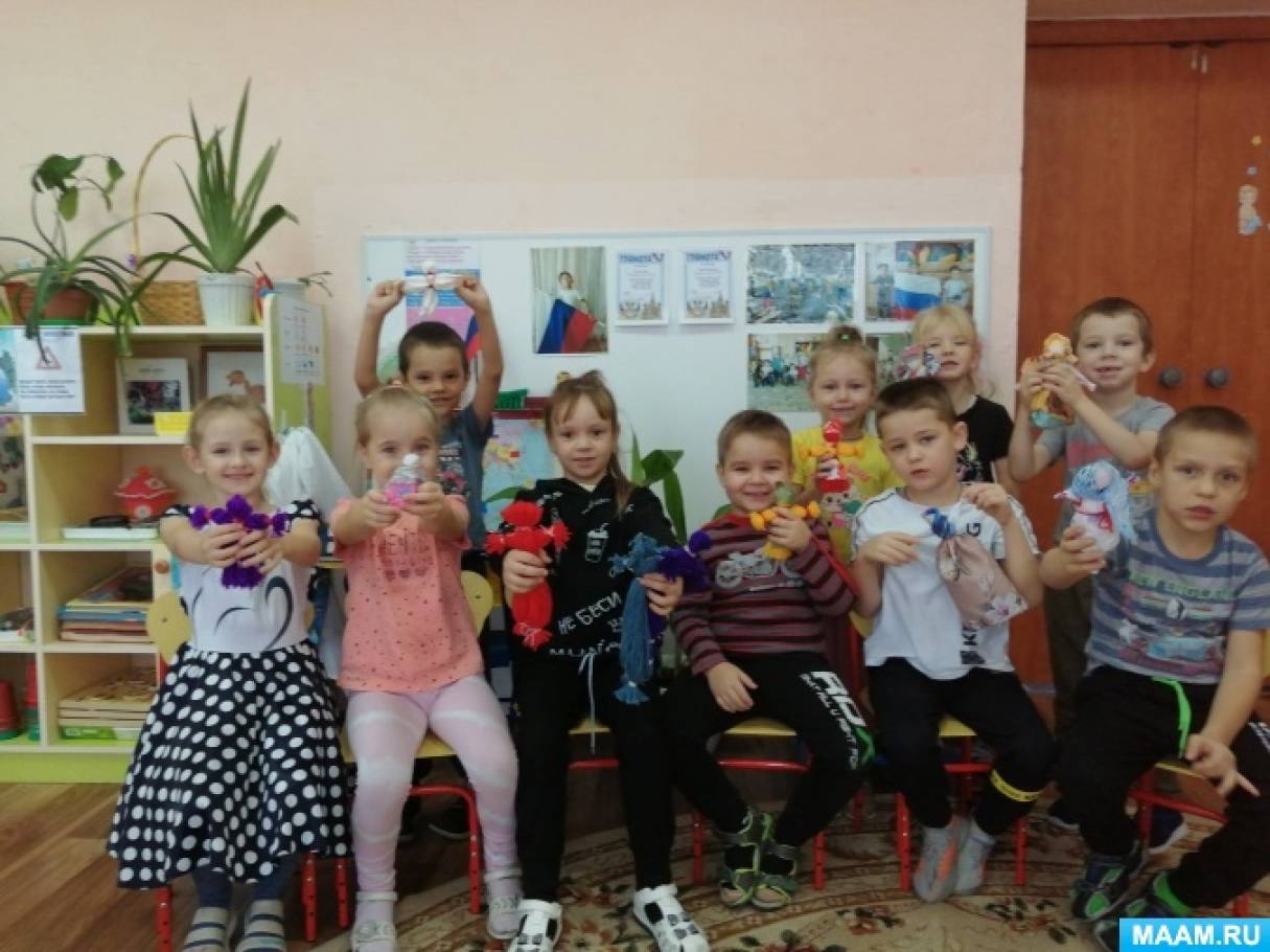 Фотоотчет о тематической неделе в подготовительной к школе группе «Русские народные игрушки»