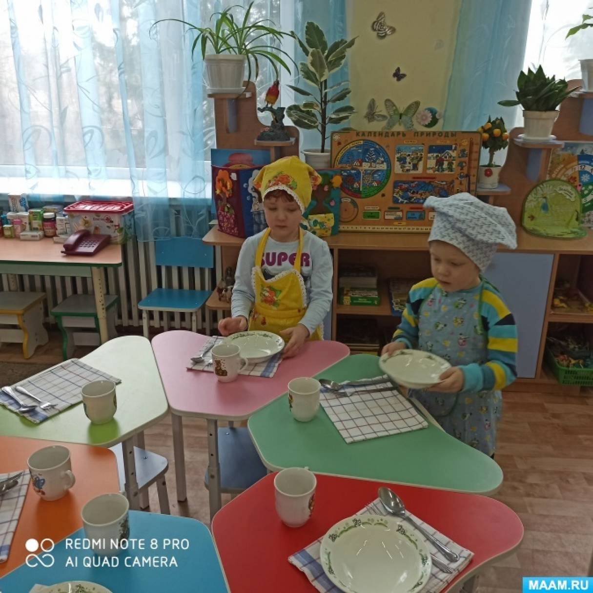 Дежурство по столовой в средней группе
