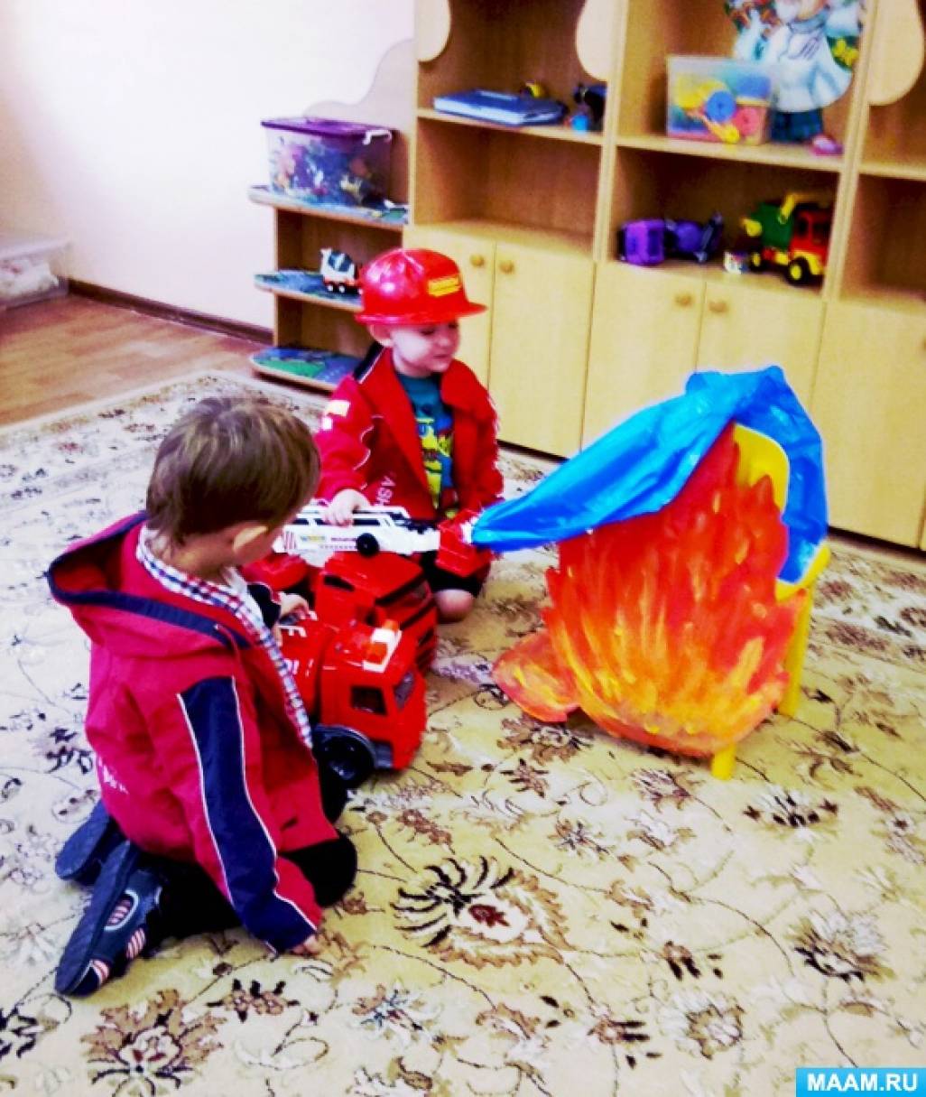 Развлечение по пожарной безопасности. Пожарная безопасность Первач младшая группа. Занятия в детском саду пожарная безопасность. Занятие с детьми по пожарной безопасности в детском саду. Пожарная безопасность во второй младшей группе.