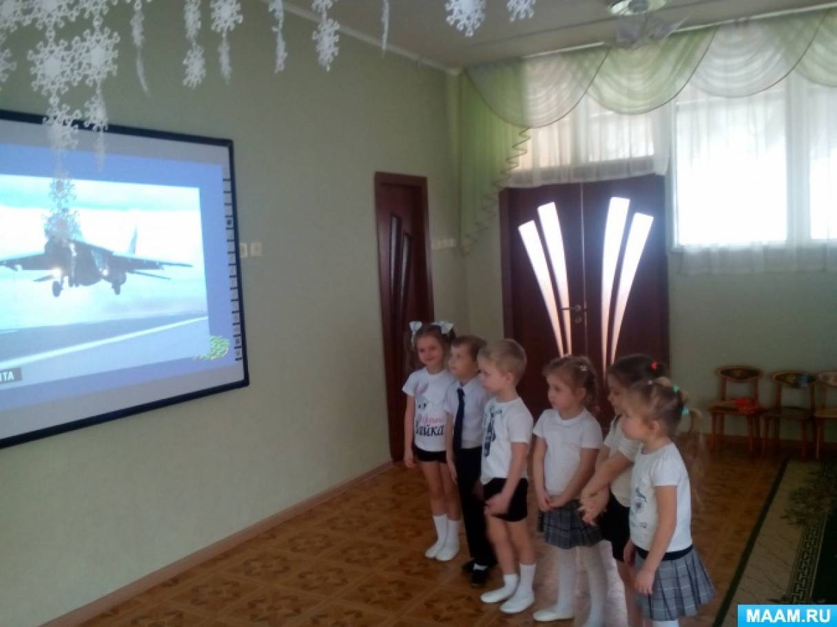Смотреть фотографию №7 Фото №7 Ребята с интересом слушали и рассказывали глядя на картину о службе пограничников и их помощниках служебных собаках