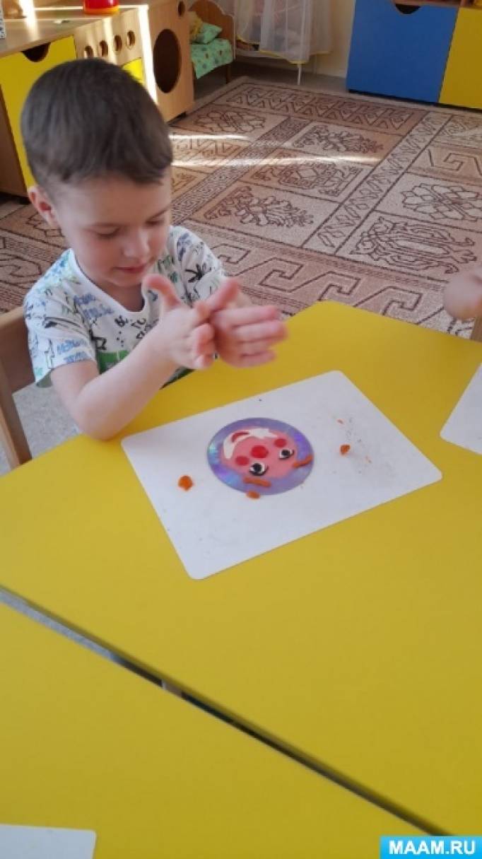 Конспект занятия по пластилинографии для детей 4–5 лет «Весёлый клоун»