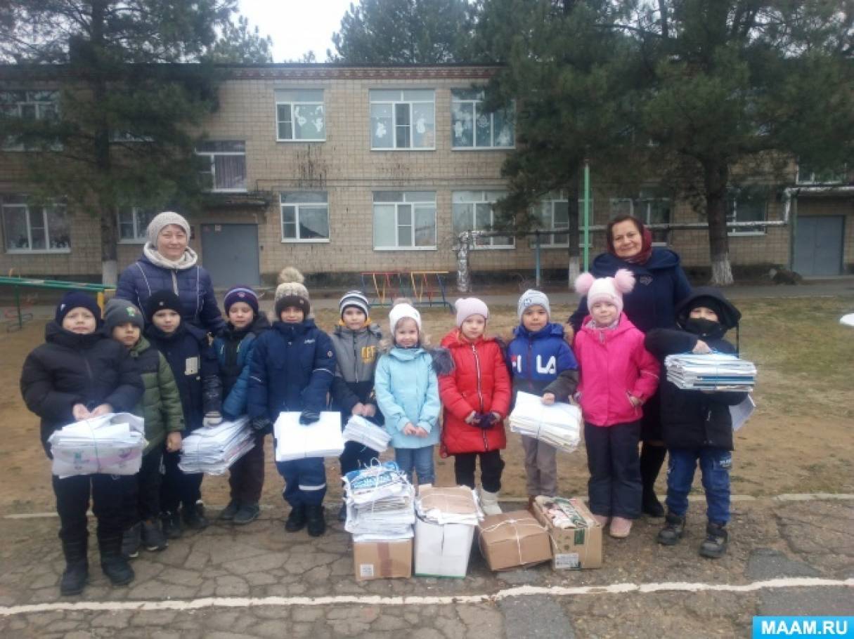 Смотреть фотографию №4 Фото №4 Современные родители подменяют тесное общение с детьми на покупку дорогих игрушек и вместо общения вручают им телефон или вообще просто отмахиваются от детей