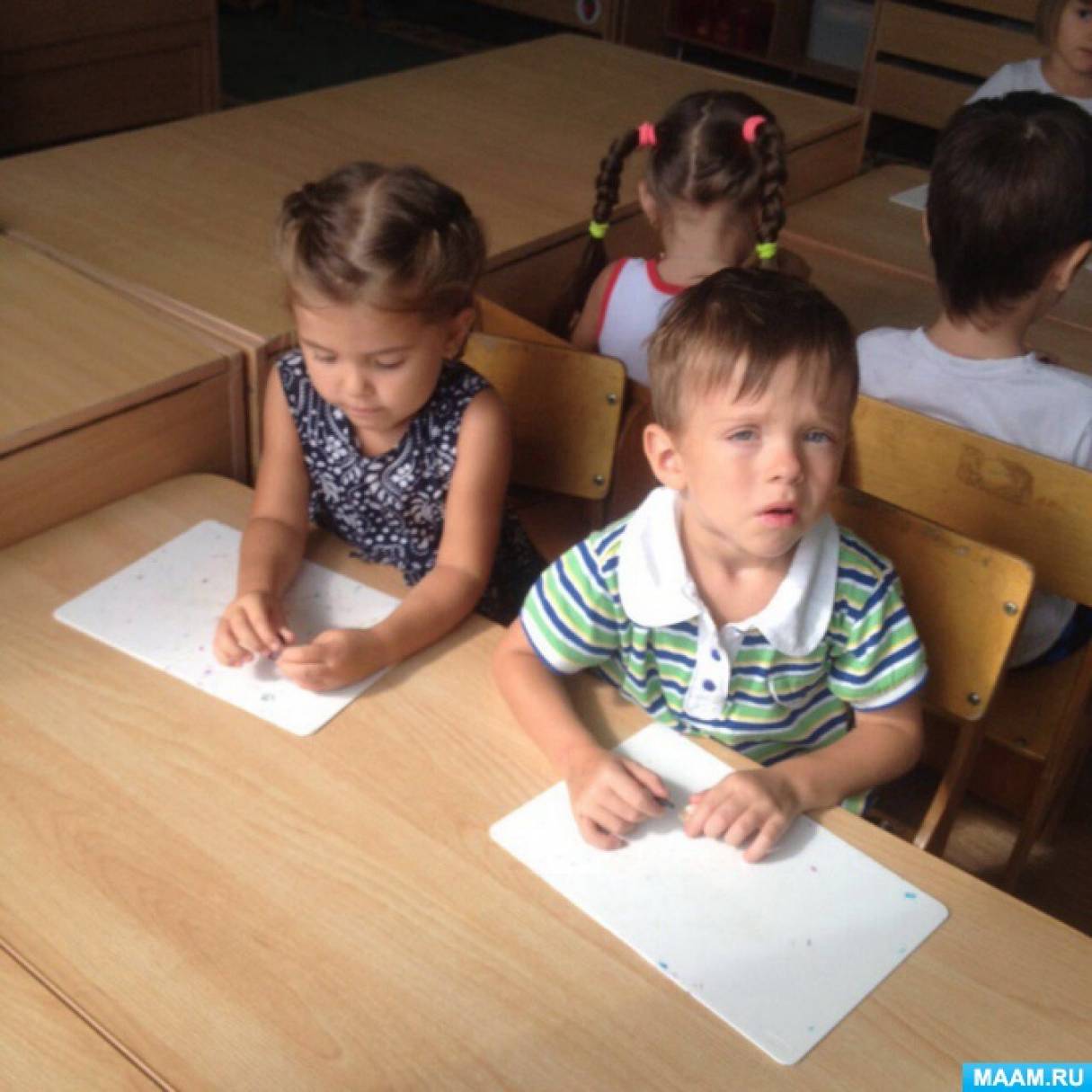Занятие по лепке во второй младшей группе - фото