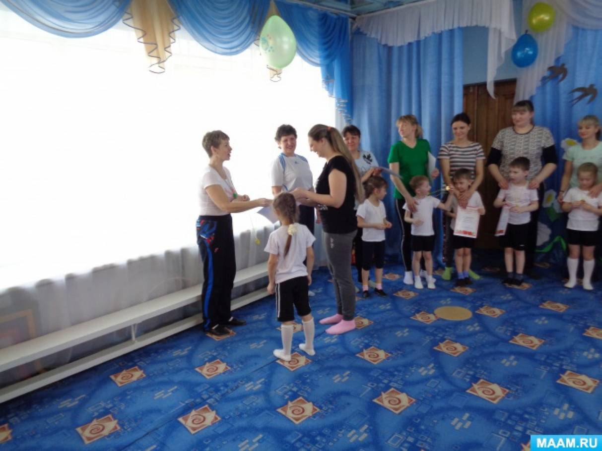 Смотреть фотографию №14 Фото №14 Эстафета По кочкам за цветочком для мамы