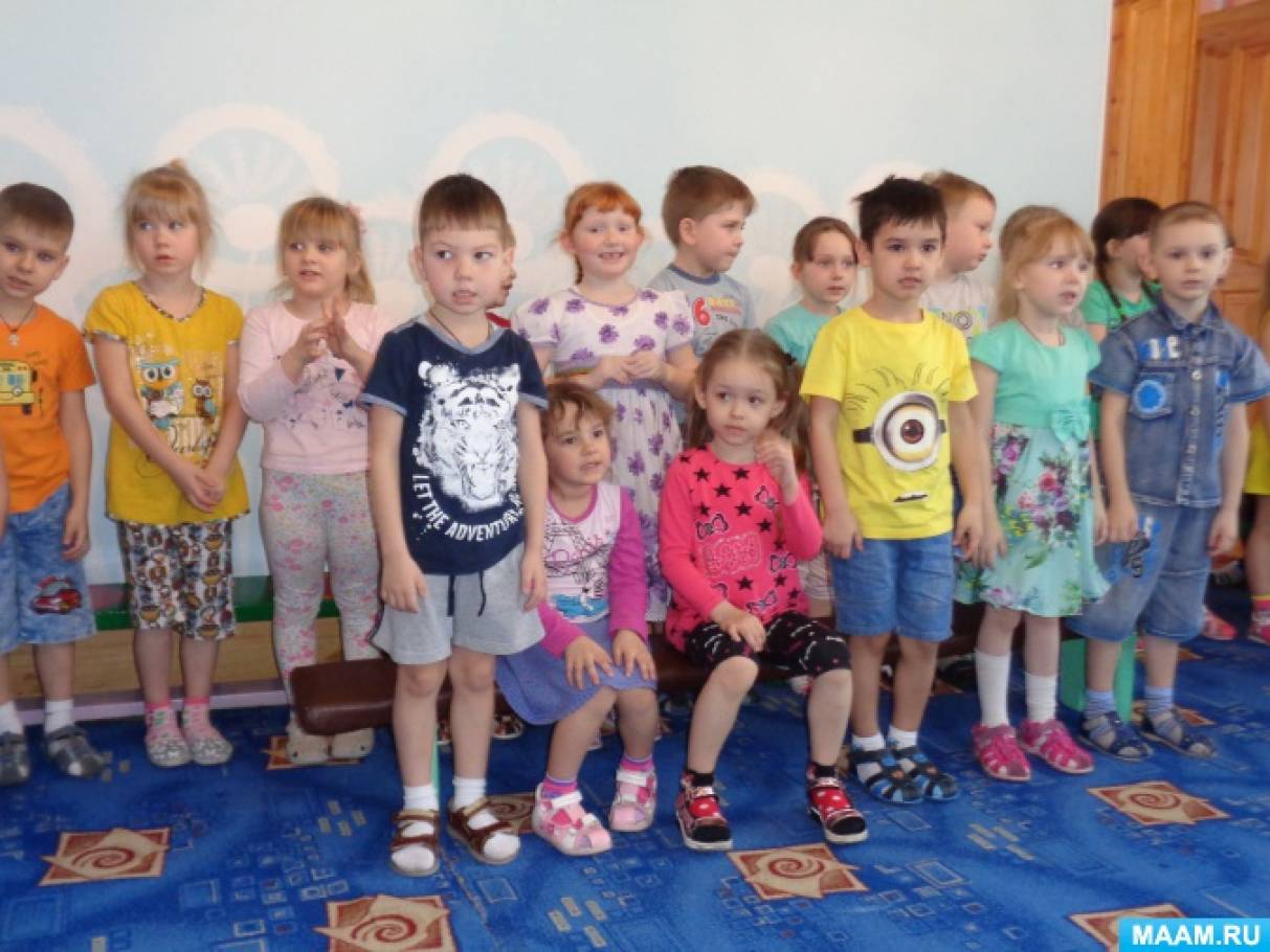 Смотреть фотографию №8 Фото №8 Участнику необходимо подлезть под дугу перепрыгнуть из обруча в обруч классики и положить мячик в корзину