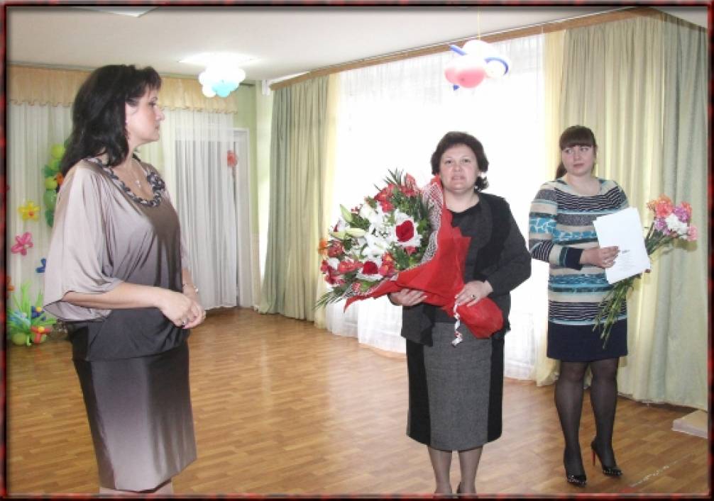 Смотреть фотографию №2 Фото №2 КОЛЛЕКТИВУ д с СОЛОВУШКА В ЛЕТНИЙ ЮБИЛЕЙ ПОСВЯЩАЮ лет здесь в микрорайоне Детский сад покоя не даёт На дворе и в музыкальном зале Детвора