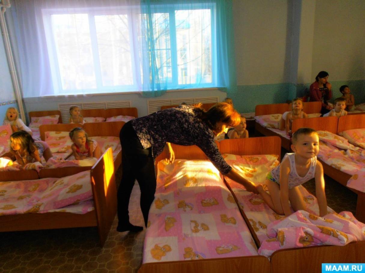 Оборудование для гимнастики после сна. detsad 133759 1490032965. Оборудование для гимнастики после сна фото. Оборудование для гимнастики после сна-detsad 133759 1490032965. картинка Оборудование для гимнастики после сна. картинка detsad 133759 1490032965. Елена Райкина Гимнастика для пробуждения после дневного сна