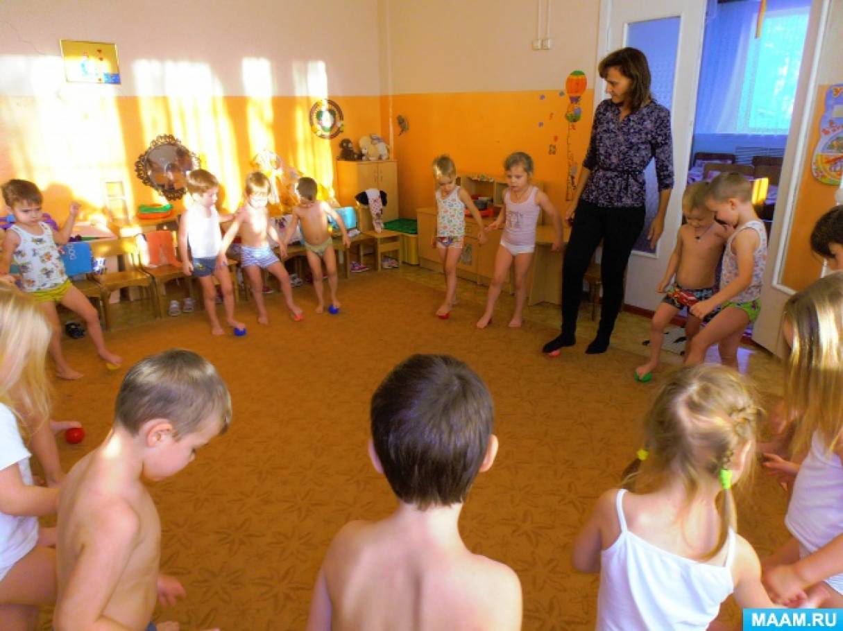 Оборудование для гимнастики после сна. detsad 133759 1490033373. Оборудование для гимнастики после сна фото. Оборудование для гимнастики после сна-detsad 133759 1490033373. картинка Оборудование для гимнастики после сна. картинка detsad 133759 1490033373. Елена Райкина Гимнастика для пробуждения после дневного сна