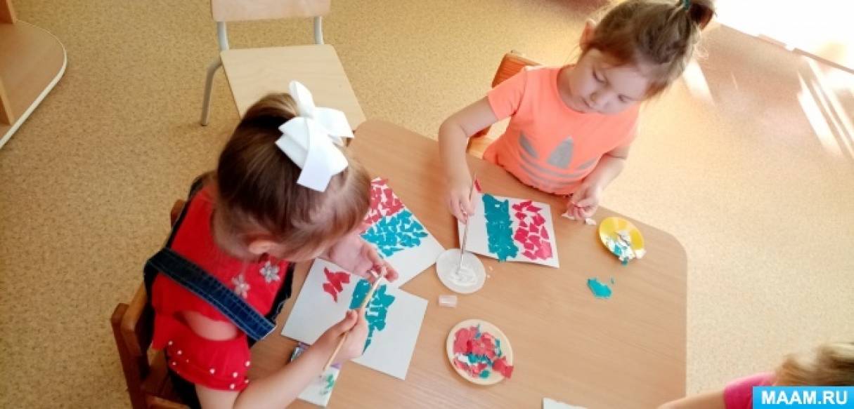 Конспект НОД по аппликации «Флаг России» (средняя группа)