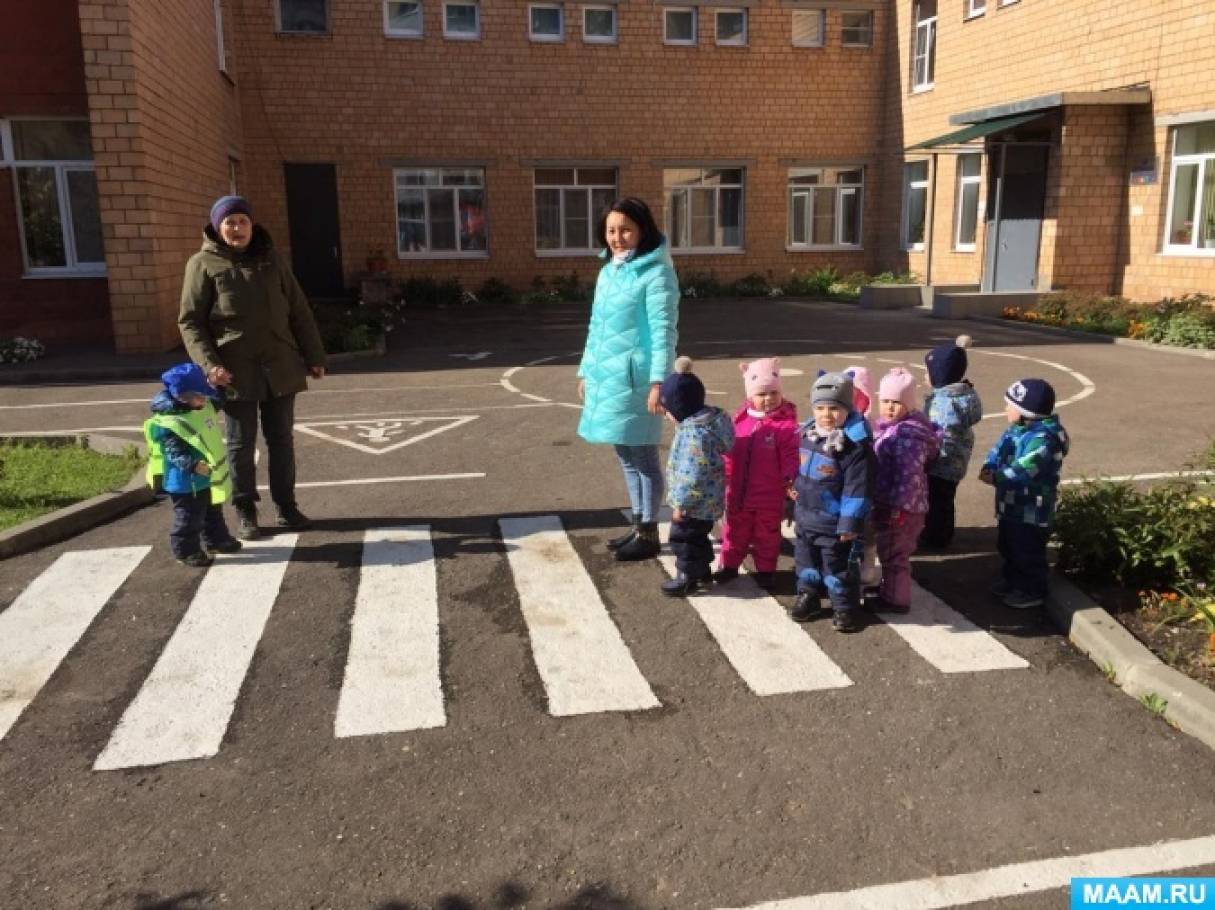 Конспект НОД в группе раннего возраста «Мой друг — светофор» Фото Конспект НОД в группе раннего возраста «Мой друг — светофор»