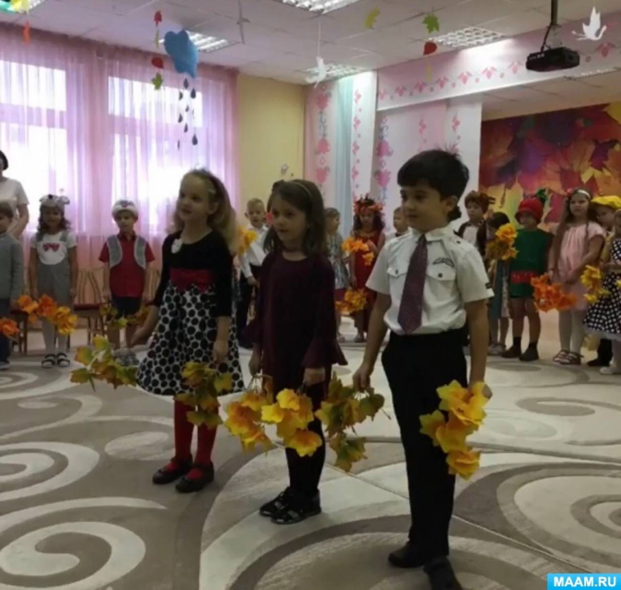 Осенний утренник (подготовительная группа) Фото Осенний утренник (подготовительная группа)