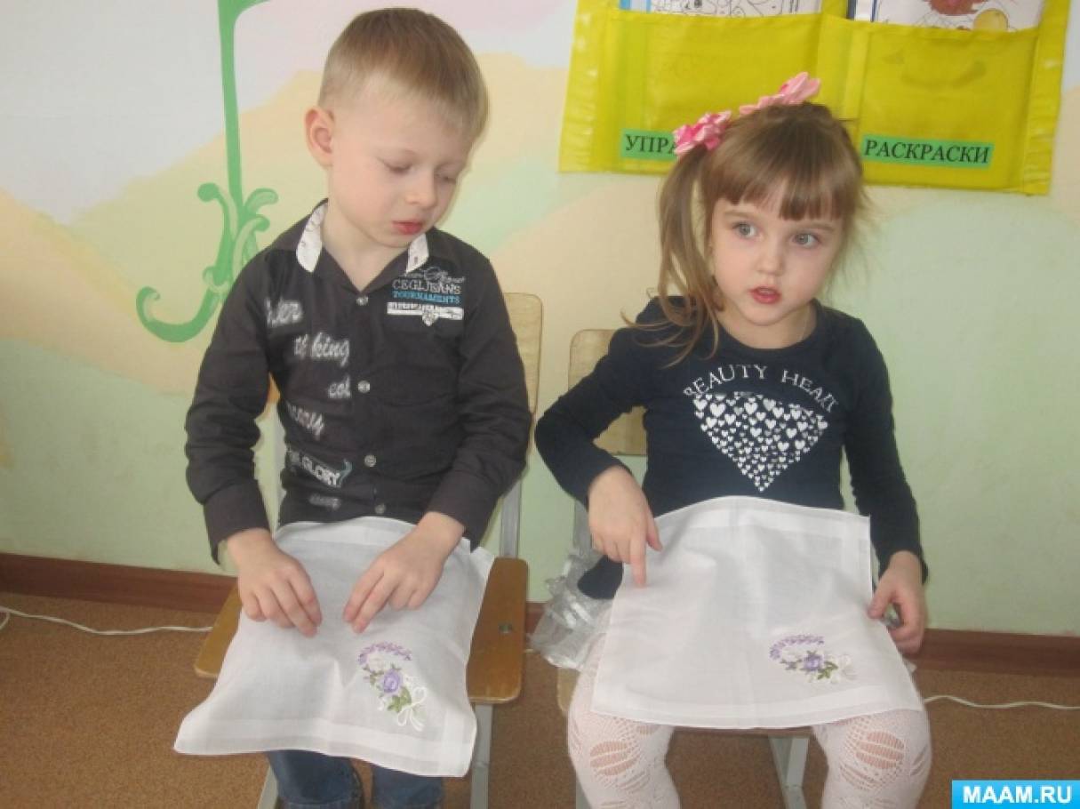 пальчиковая игра с платочек. платочек игра для детей. платочки для детских игр. игра платочек в детском саду. подвижная игра платочек.