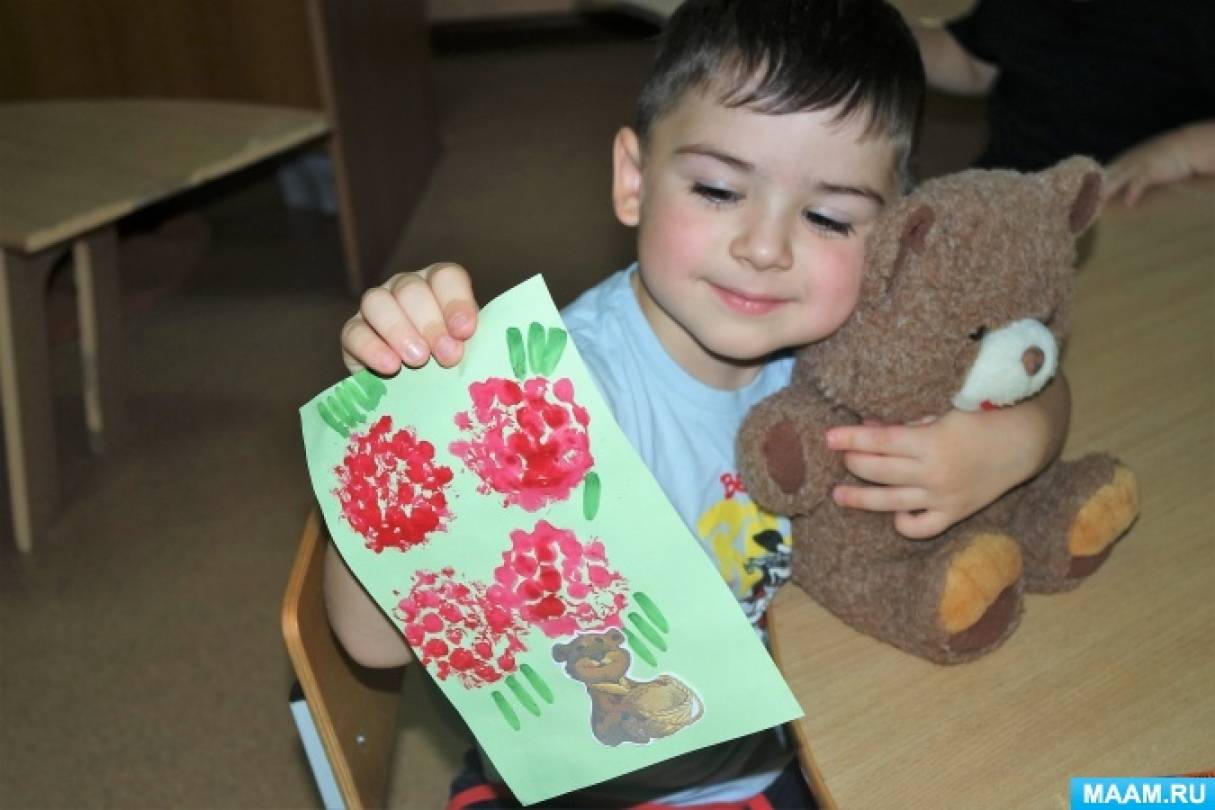 Использование упаковочного материала в нетрадиционном рисовании с детьми 3 лет «Малина для Мишутки»