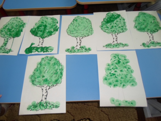 Тема деревья первая младшая группа. Рисование в старшей группе на тему деревья. Рисование дерева в младшей группе. Деревья младшая группа. Занятие о деревьях в старшей группе.