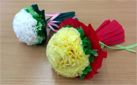 Сделать цветы на 8 марта из бумаги. Восемь разных цветов и вазочка. Круглый торт из бумаги своими руками