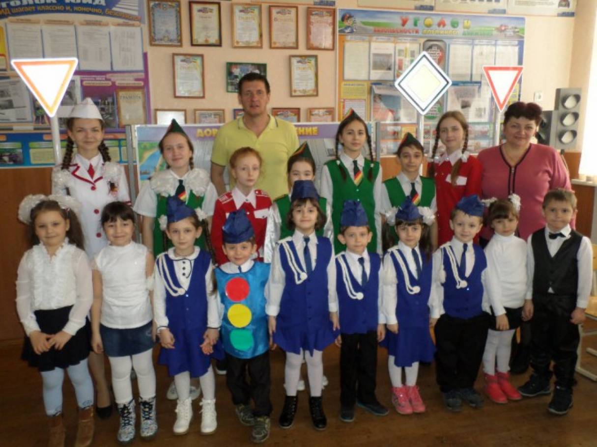 detsad 139785 1457801490 безопасность на дорогах ради безопасности жизни уголок