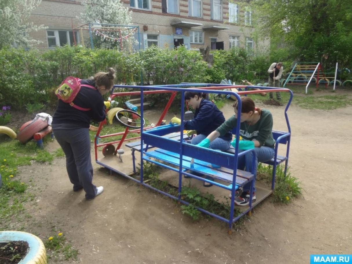 Летний участок второй младшей группы