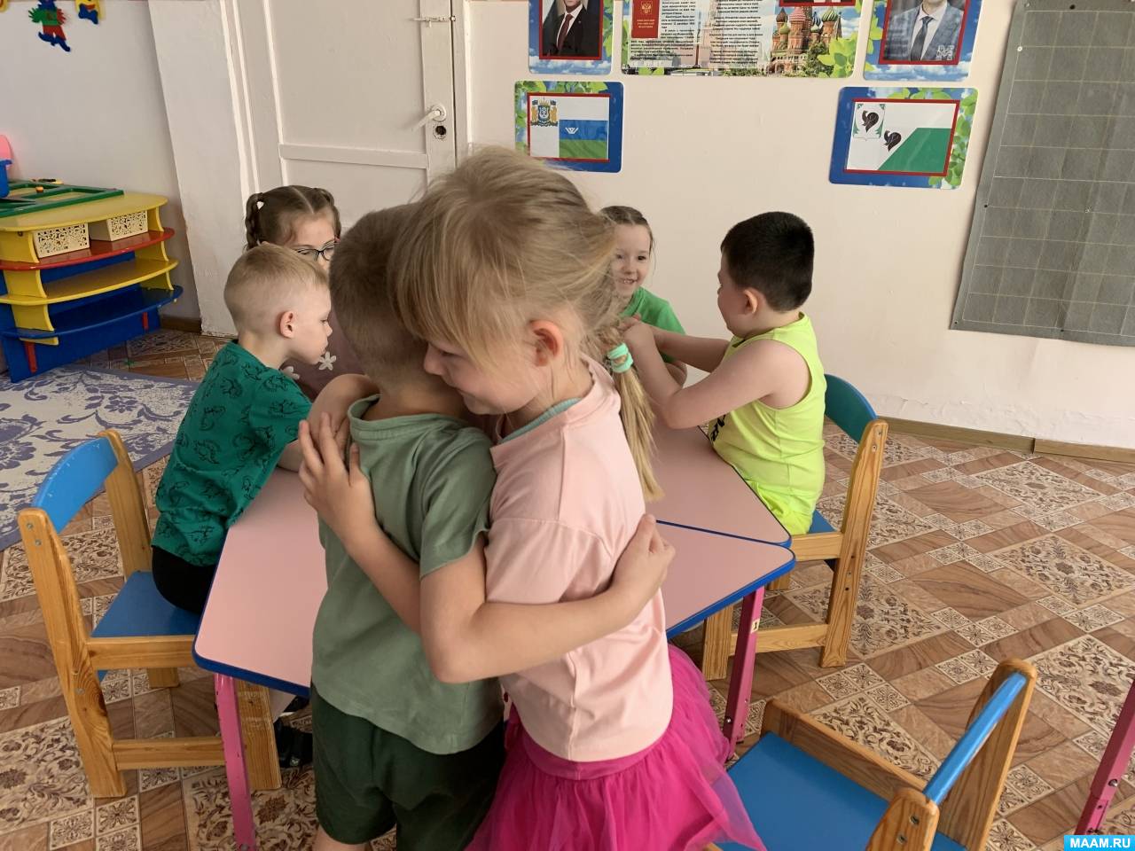 Смотреть фотографию №9 Фото №9 Будем дружно мы играть сориться не будем и дом дружбы собирать Все чудесно начиналось