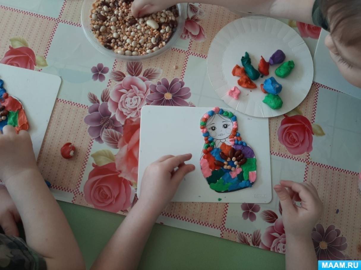 Матрешка из пластилина