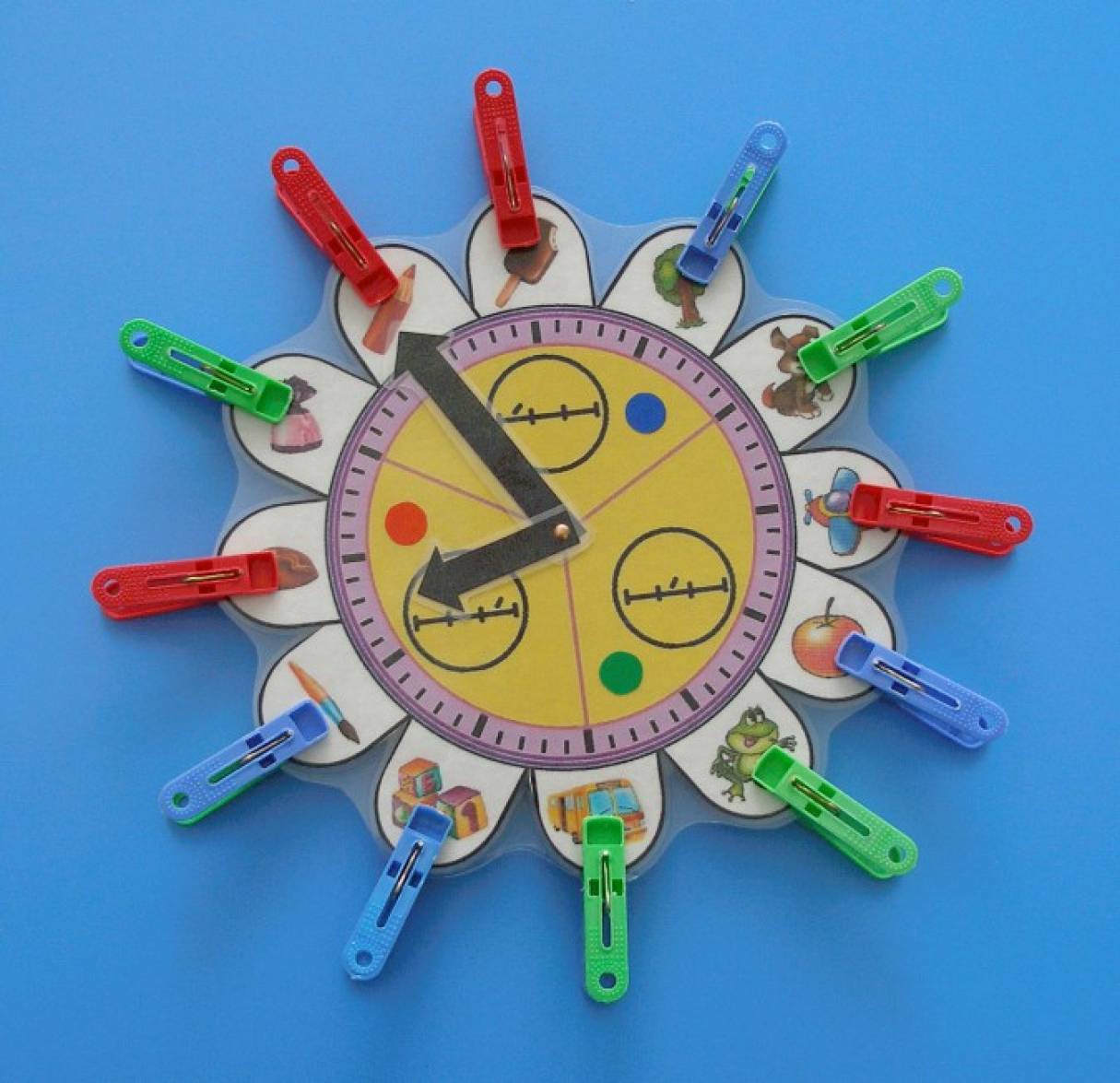 Занятие часы подготовительная группа. Часы для детского сада. Дидактические часы для детского сада. Часы детские обучающие. Дидактическое пособие часы.