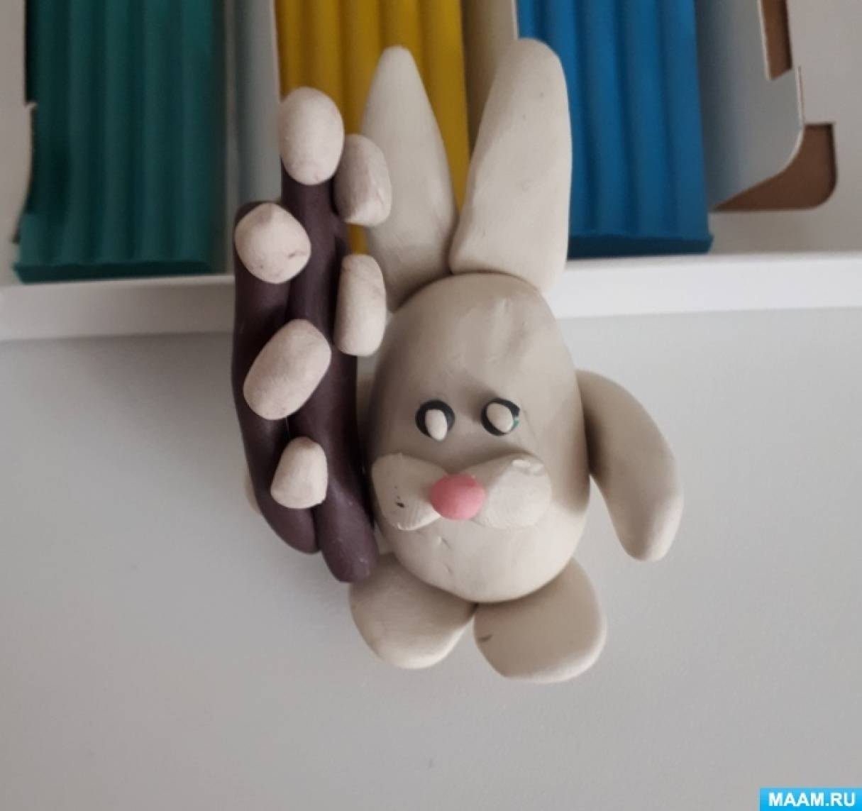 Зайка из пластилина