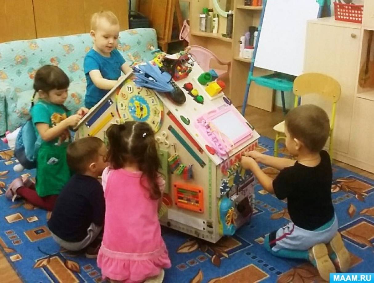 Смотреть фотографию №2 Фото №2 Его интересуют не только иг рушки но и все предметы вокруг которые могут нести опасность розетки включате ли острые предметы и другое