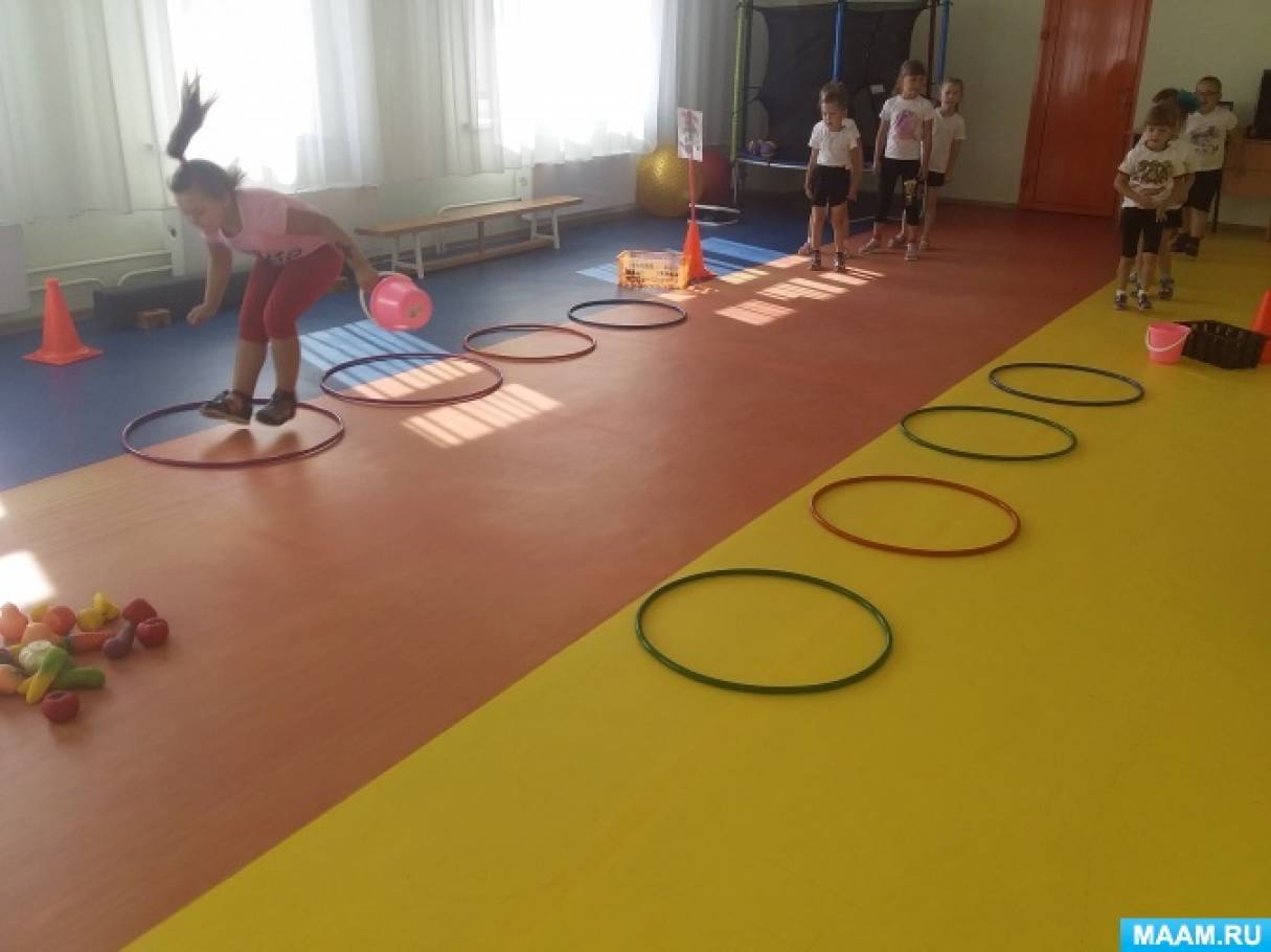 Спортивный праздник в старшей группе детского сада. Физкультурный досуг в подготовительной группе. Спортивное развлечение в подготовительной группе Веселые старты. Весёлые старты для детей в детском саду подготовительная группа. Эстафеты в подготовительной группе фото.