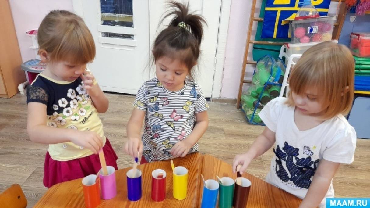 Дидактическая игра из бросового материала для детей младшего дошкольного возраста «Подбери по цвету»